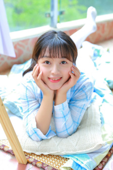 美女自拍